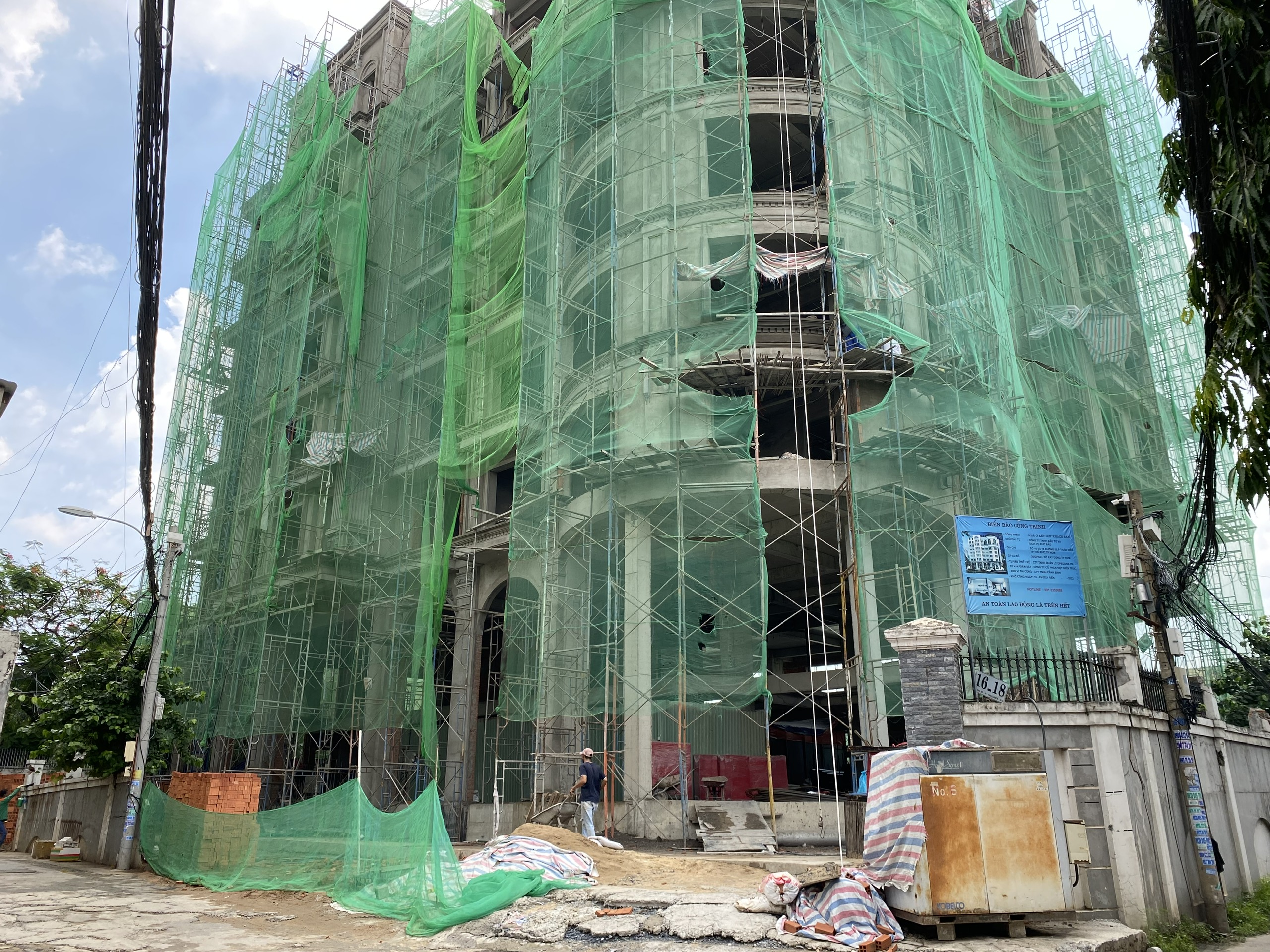 KHÁCH SẠN, NHÀ Ở - THẢO ĐIỀN QUẬN 2
